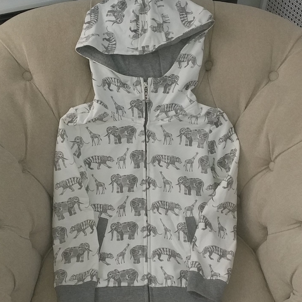 Kana Kids Sweater. Size 6Y